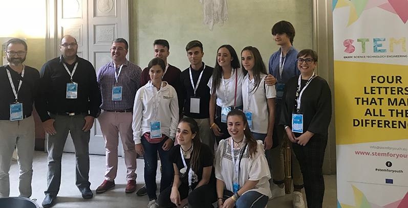 Estudiantes cántabros presentan sus proyectos tecnológicos y matemáticos en Milán