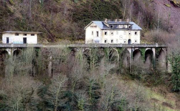 El PRC reclama al alcalde de Vega de Pas que apruebe ya el proyecto de los accesos a Yera