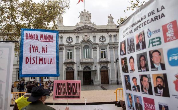 Podemos llama a una «gran movilización cívica» este sábado: «Gana la banca y pierden los ciudadanos»