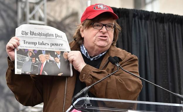 Michael Moore despedaza a Trump