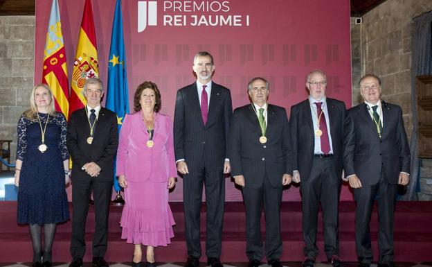 Íñigo Losada recibe el Premio Jaume I de Protección del Medio Ambiente de manos del Rey Felipe VI