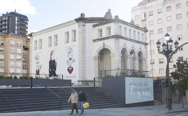 Vecinos y hosteleros, en contra de instalar bares en el mercado de Puertochico