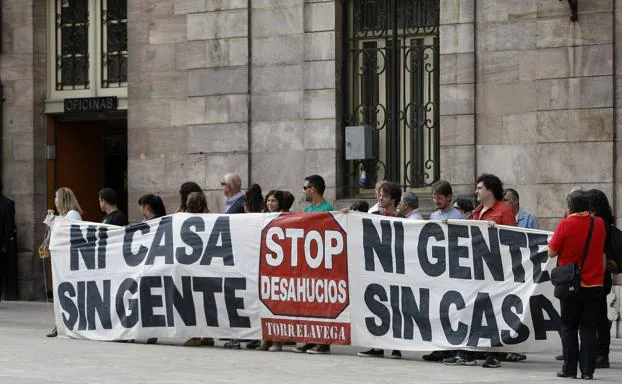 La PAH convoca para el sábado una protesta en Santander contra la decisión del Supremo sobre las hipotecas