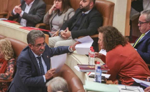 El Parlamento aprueba pedir el listado de bienes inmatriculados por la Iglesia en Cantabria