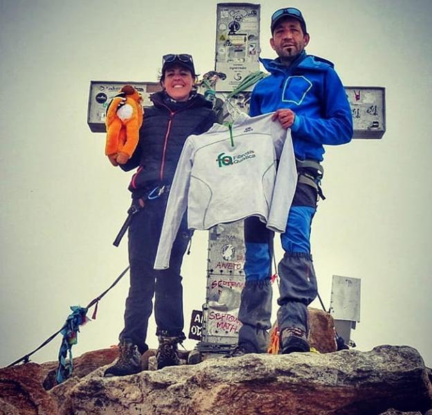 La cántabra Blanca Ruiz cumple su sueño de subir a la cima del Aneto