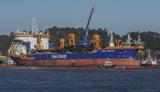 La 'Vox Amalia' parte hacia Rotterdam tras su finalización en Astander