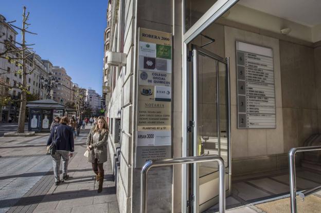 Robo en bloque en el 'edificio de los notarios' de Santander