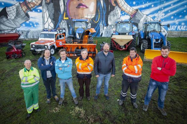 Los trabajadores de la nieve preparan Reinosa para afrontar el invierno