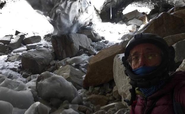 Las cinco noches del asturiano perdido en el Himalaya