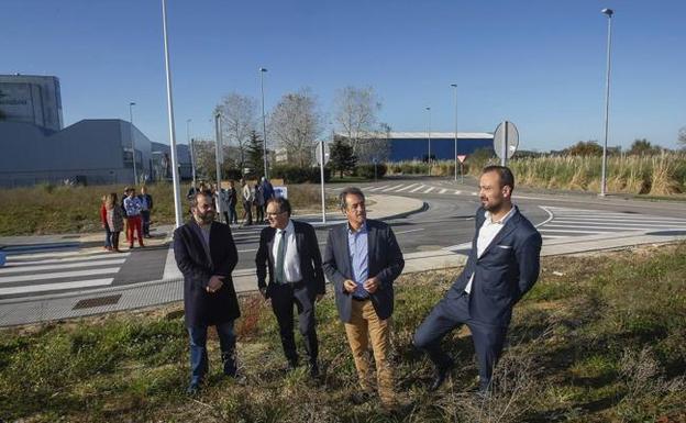 La construcción de naves modulares agota el suelo del polígono de Tanos