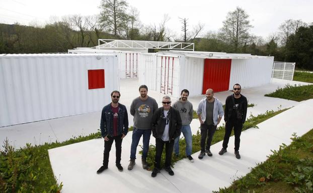 Música y debate para inaugurar los locales de ensayo en Torrelavega