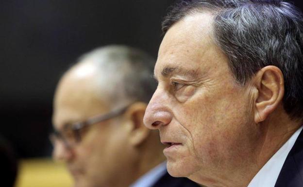 Draghi se suma al eje francoalemán y pide un presupuesto para el euro