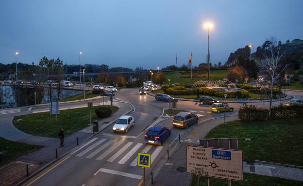 La luz regresa al 'donuts' de Torrelavega siete años después