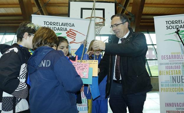 Torrelavega celebra su jornada solidaria