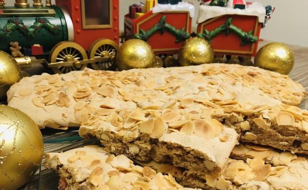 Cocina en casa un rico y navideño pan dulce de almendras