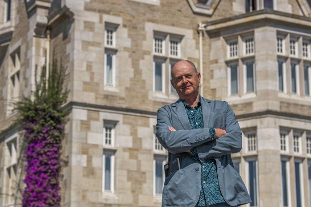 «El cine ha convertido a Frankenstein en lo que en la novela de Mary Shelley no es»