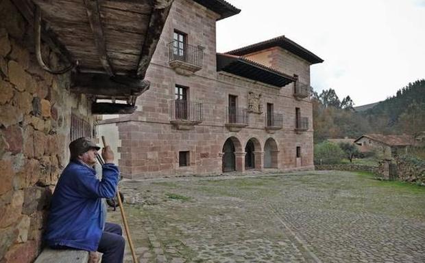 El Gobierno pretende inaugurar la Casona de Carmona el 31 de diciembre