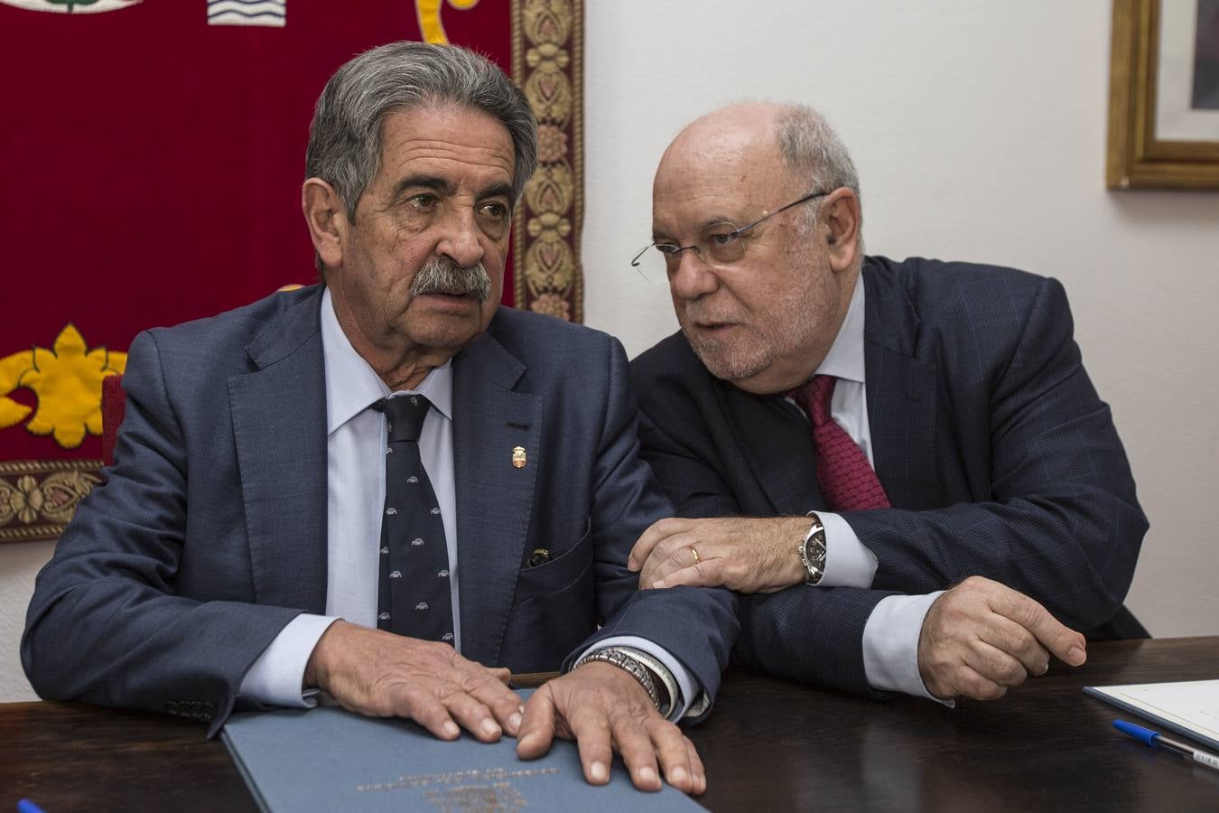 La Ministra de Sanidad firma el pago de 22 minllones para Valdecilla