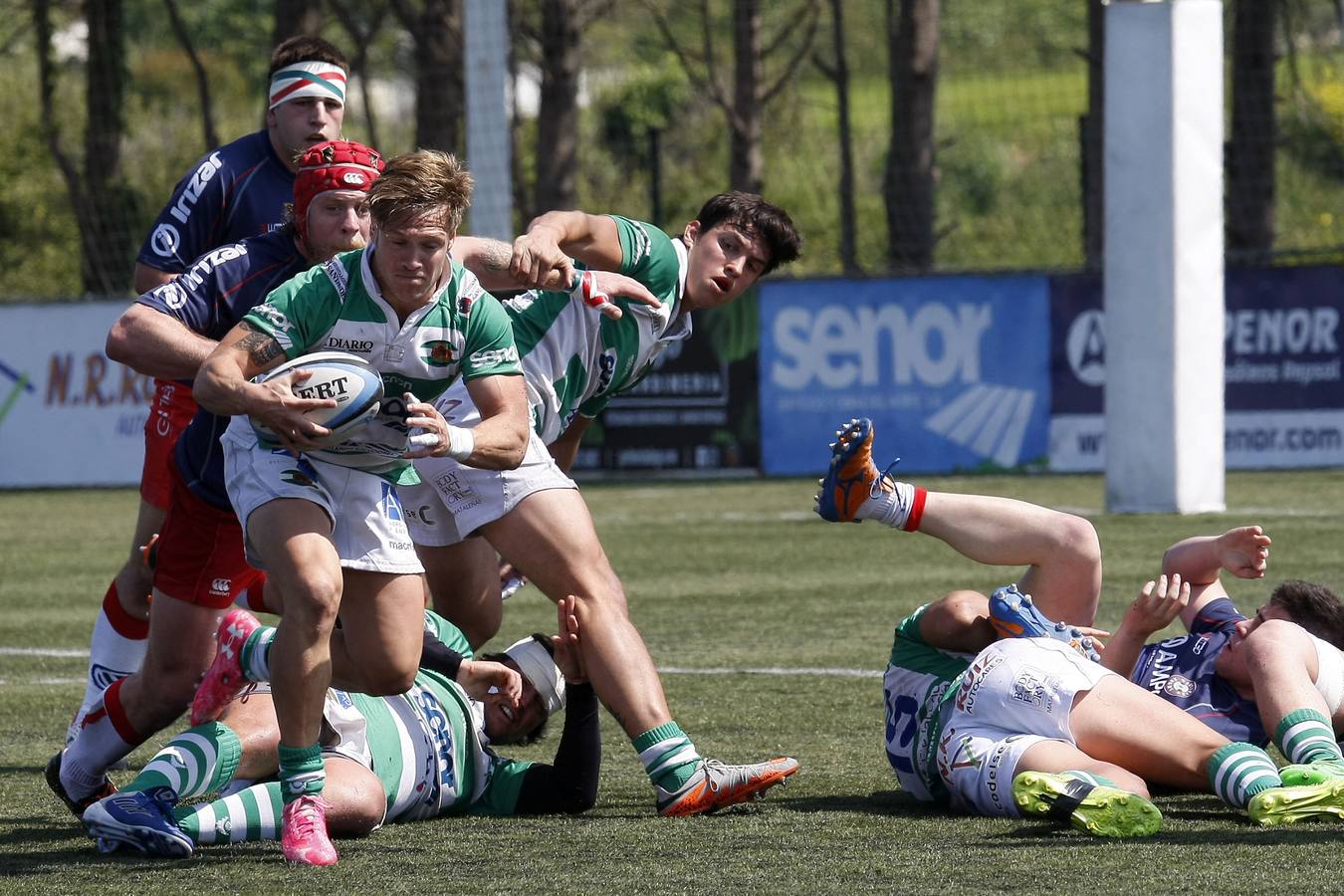 El medio melé Aldo Cornejo, en el XV ideal de la liga española