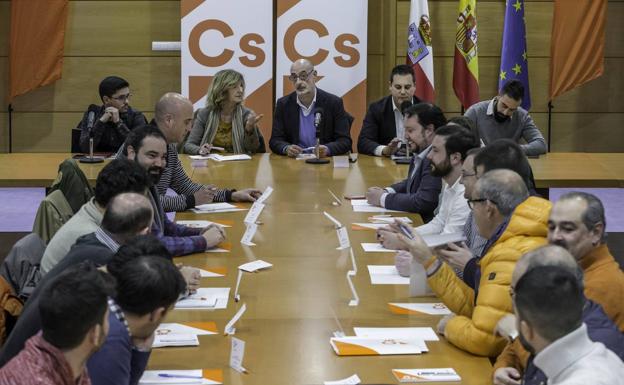 Ciudadanos deja en «cabreo» su amenaza y apoyará el Presupuesto