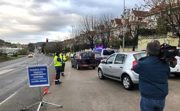 La Guardia Civil realizará hasta el domingo más de 2.000 pruebas de alcoholemia y drogas en Cantabria