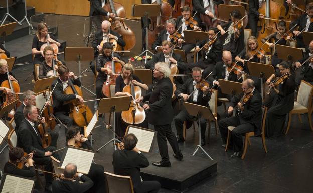 Simon Rattle y Carlos Acosta, cabezas de cartel en la próxima edición del FIS