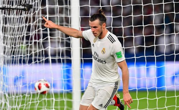 Bale reclama otra corona