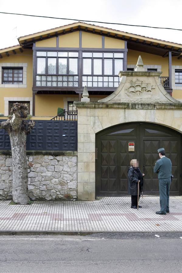 Traslado del cadáver de María Luisa Fernández, el 29 de noviembre de 2004