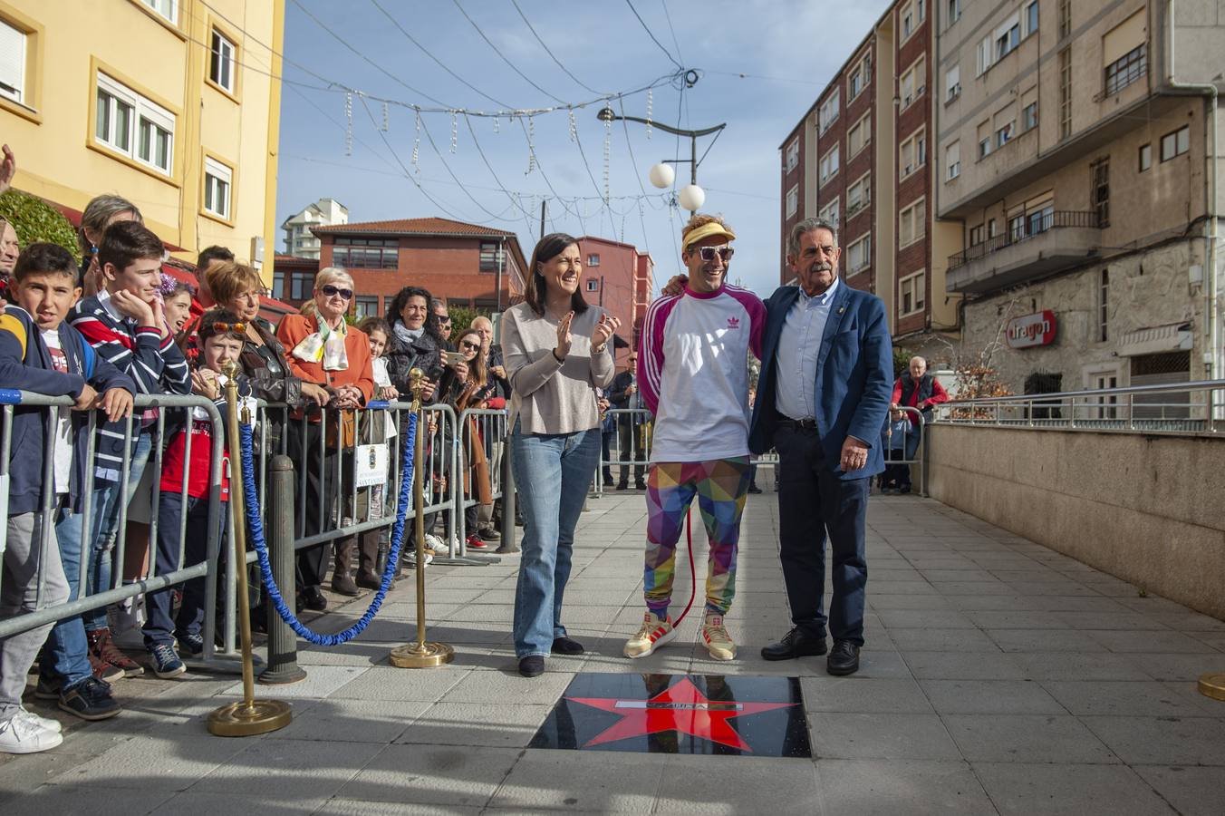 Okuda descubre su estrella de la fama