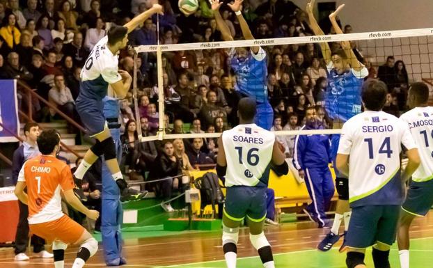 El Textil despierta de su sueño copero