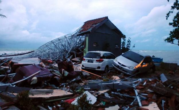 Los ofrecimientos de ayuda y condolencia se multiplican tras el tsunami