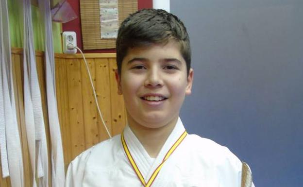 El astillerense Eneko Gallo, plata en la gran final de la Liga Nacional de karate