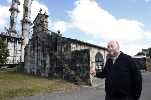 La iglesia de Dualez amenaza ruina por filtraciones de agua en el tejado