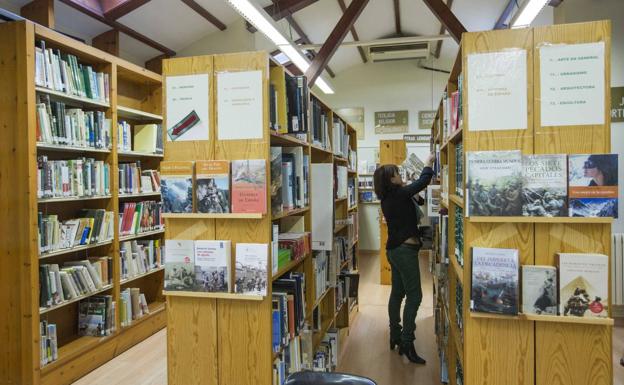 Camargo creará una bolsa de empleo de auxiliares de biblioteca