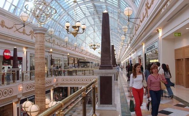 El crédito seduce a los hogares en el peor momento para los bolsillos por las fiestas