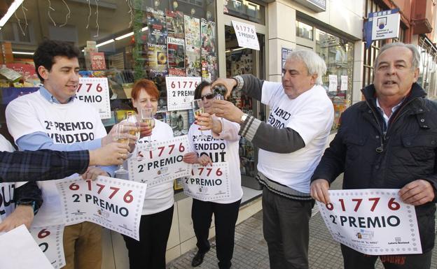 Un pellizco del segundo premio de El Niño, vendido en Santander