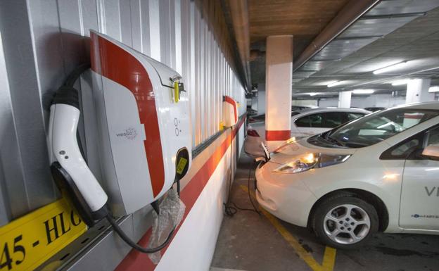 El Gobierno de Cantabria invertirá más de 6,8 millones de euros para impulsar los vehículos eléctricos