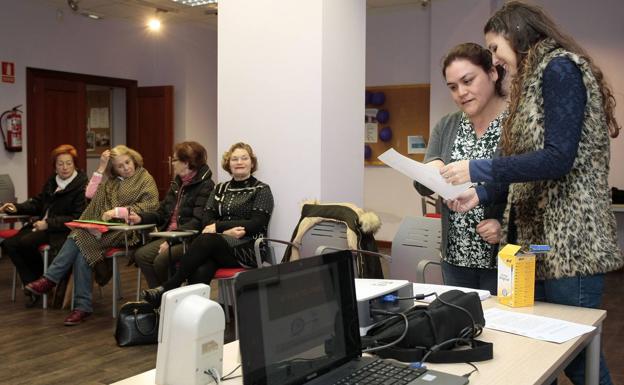 Santander destinará 33.000 euros a programas de igualdad