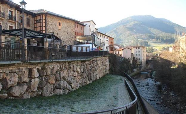 Potes construirá una pasarela peatonal y un mirador sobre el paseo fluvial del Deva