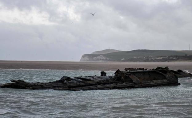 Reaparece en una playa francesa un submarino alemán de la Primera Guerra Mundial