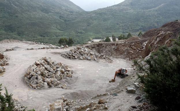 Cruz Viadero anuncia el cierre definitivo de Minas Nieves, en el monte Dobra