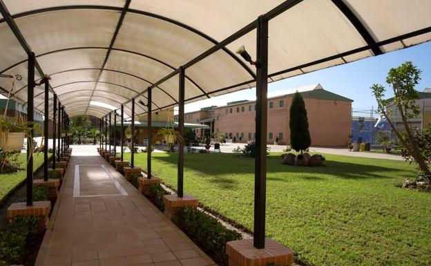 Detenida una enfermera por el envenenamiento de sus compañeros en la cárcel de Huelva