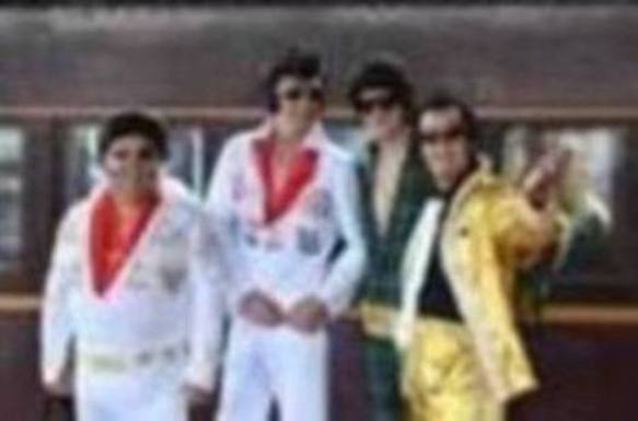 Miles de fans de Elvis Presley rumbo al festival del rey del rock para encontrar a su mejor imitador