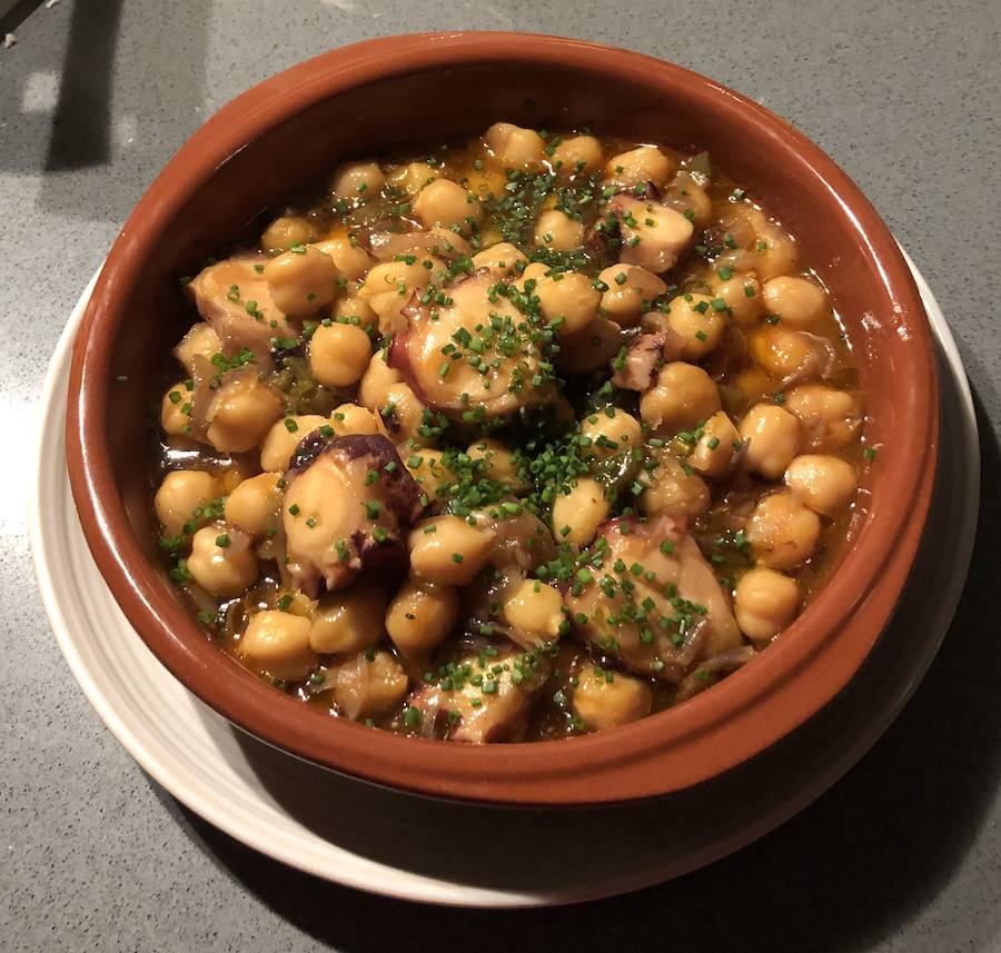 Garbanzos con pulpo