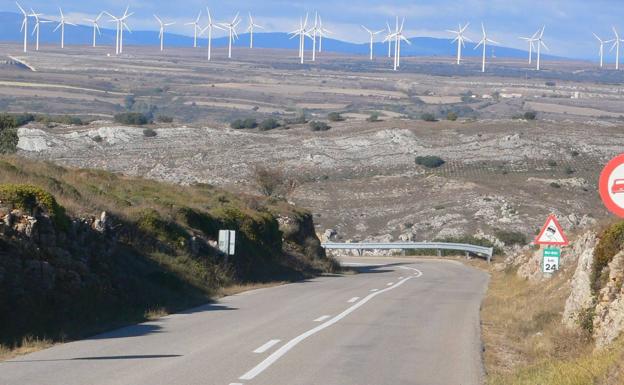 El Gobierno aspira a desbloquear los parques eólicos con la nueva ley de control ambiental