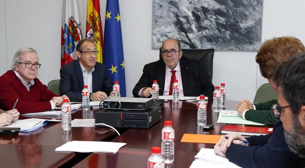 Cantabria no descarta un frente común de la Cornisa Cantábrica para la PAC