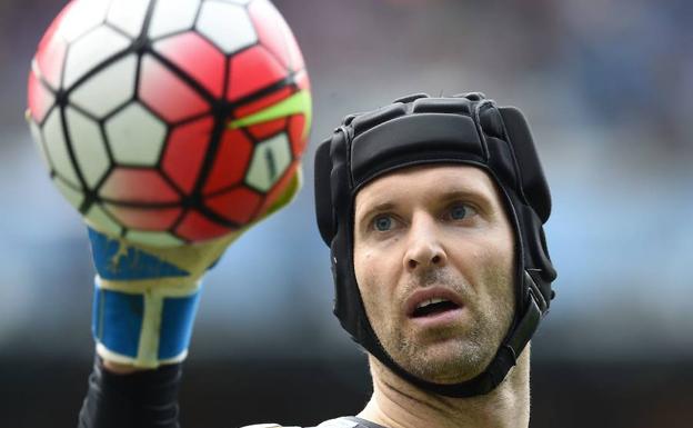 Cech se retirará a final de temporada