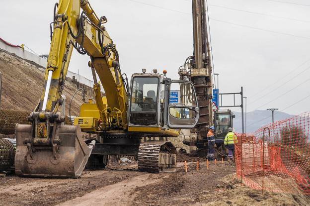 Fomento pisa el freno con obras comprometidas en Cantabria