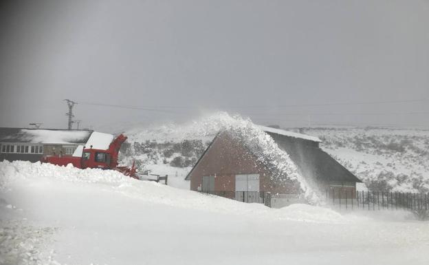 El temporal de nieve será «muy fuerte» esta tarde y no cesará hasta el jueves