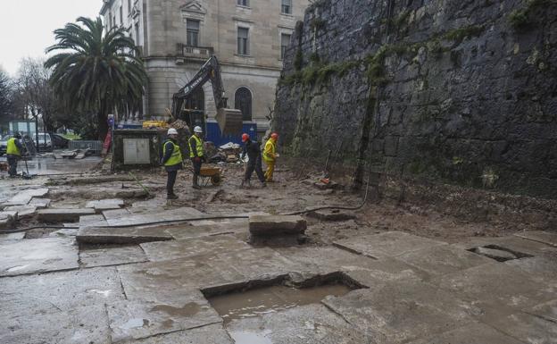 Adiós al local comercial en el bajo de la catedral